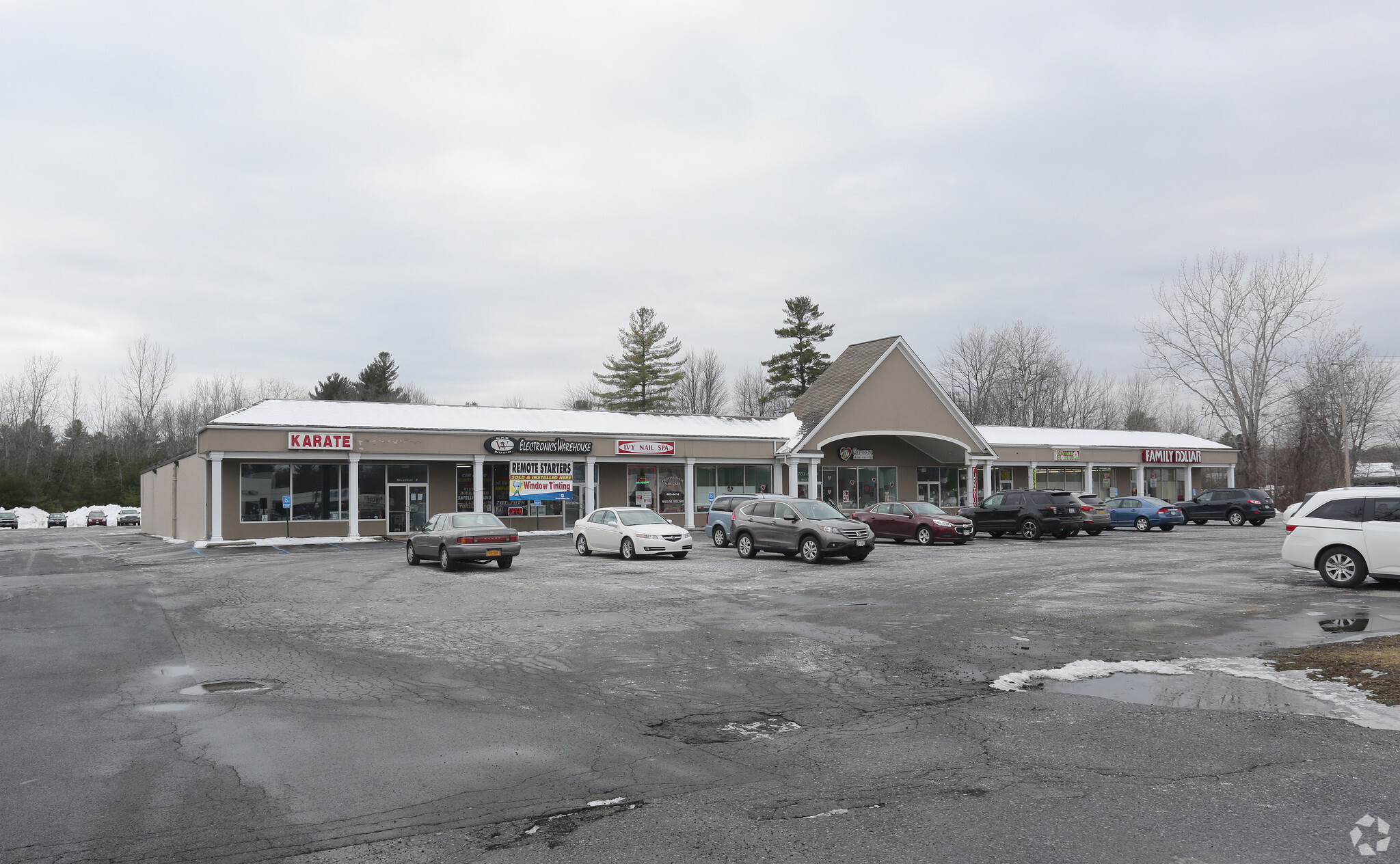 324 Quaker Rd, Queensbury, NY for sale Primary Photo- Image 1 of 1