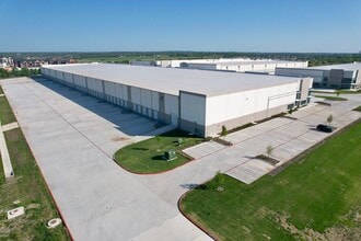 2633 Goodwin Ln, New Braunfels, TX for lease Building Photo- Image 2 of 4