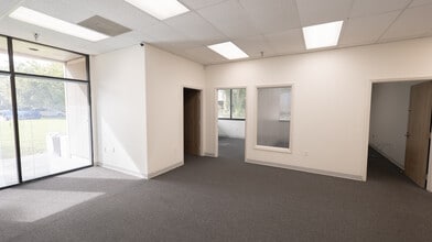 1209 Tech Blvd, Tampa, FL à louer Photo intérieure- Image 2 de 13