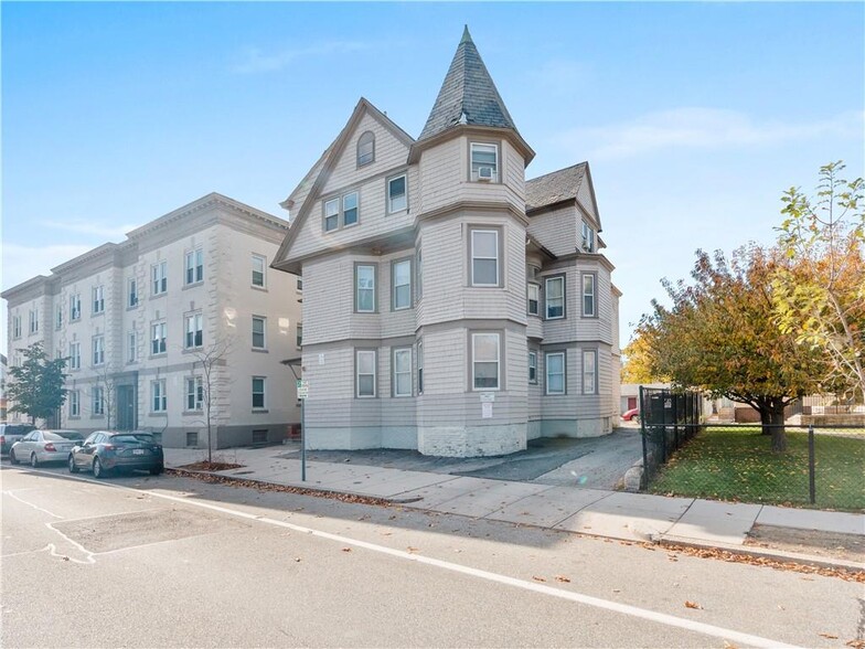 453-457 Elmwood Ave, Providence, RI à vendre - Photo du bâtiment - Image 1 de 1