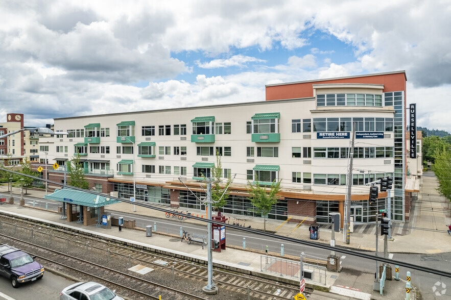 10202 E Burnside St, Portland, OR for lease - Building Photo - Image 2 of 6