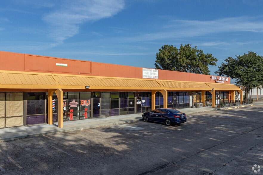 10900-10910 Kingspoint Rd, Houston, TX à louer - Photo du bâtiment - Image 3 de 6