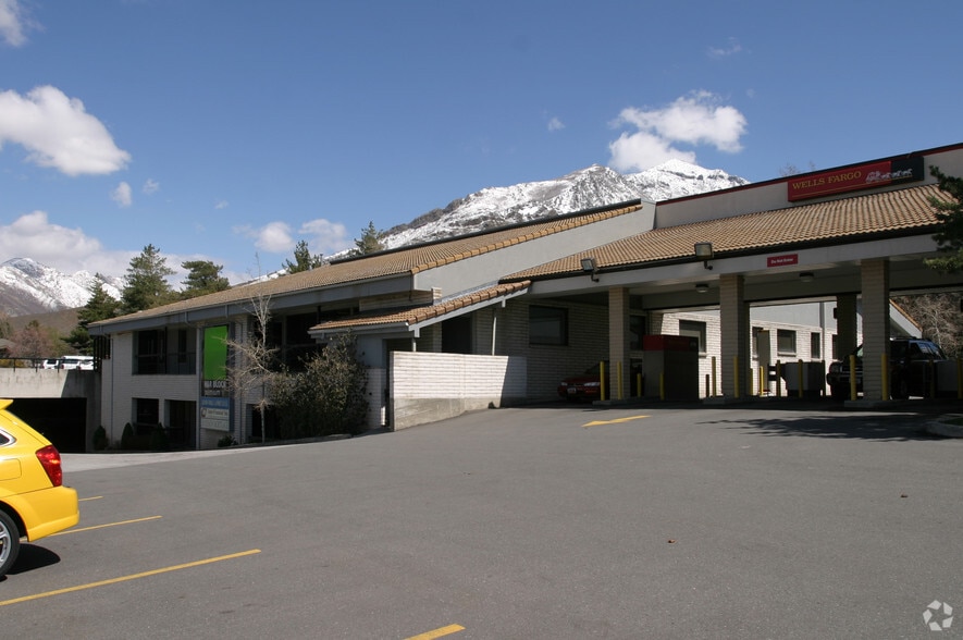 3865 Wasatch Blvd, Salt Lake City, UT for lease - Building Photo - Image 2 of 3