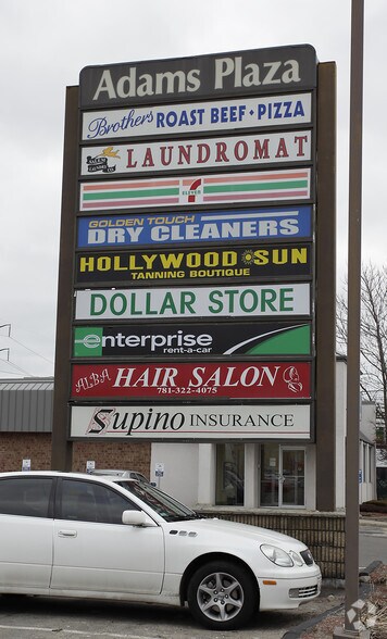 976-1032 Eastern Ave, Malden, MA à louer - Photo du bâtiment - Image 1 de 6