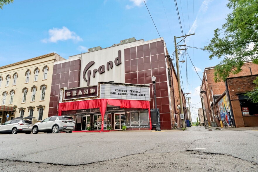 138 E Market St, New Albany, IN for sale - Building Photo - Image 2 of 84