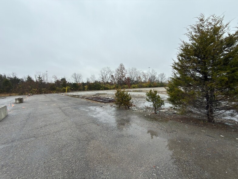 6702 Enterprise Dr, Louisville, KY for lease - Primary Photo - Image 1 of 5