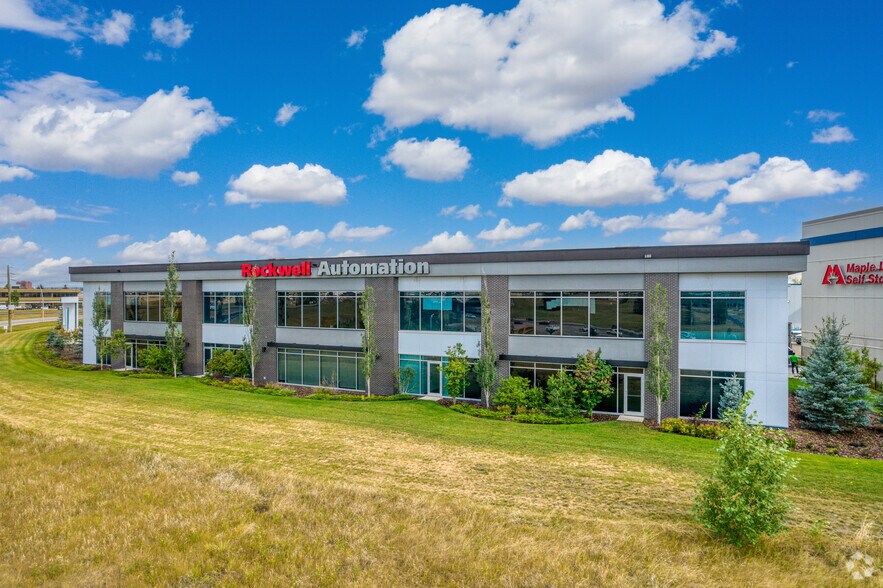 709 64 Av SE, Calgary, AB à louer - Photo du bâtiment - Image 1 de 3
