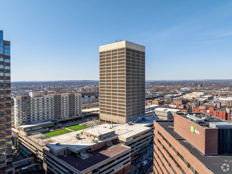 1500 Main St, Springfield, MA for lease - Building Photo - Image 2 of 10