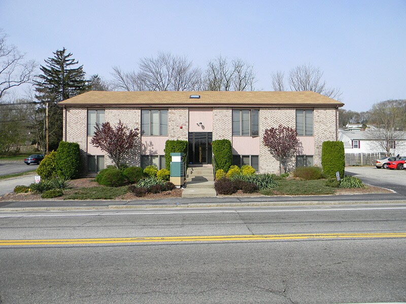 1308 Atwood Ave, Johnston, RI à louer Photo du bâtiment- Image 1 de 5