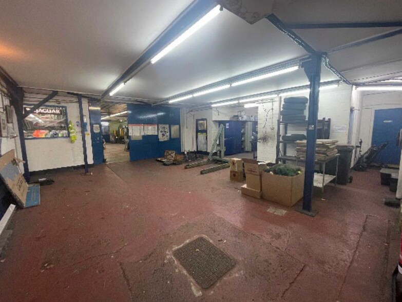 15-17 School Rd, Bulkington à vendre - Photo intérieure - Image 2 de 3