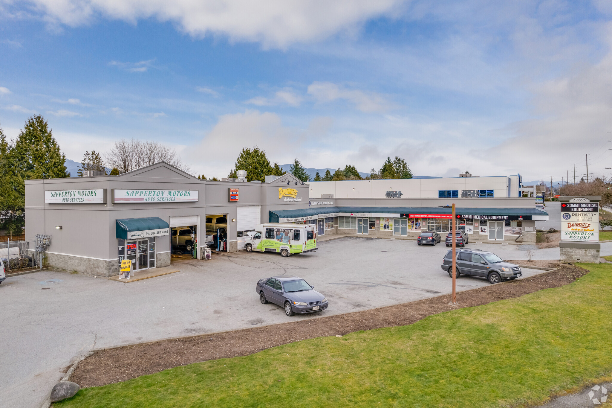 22899 Dewdney Trunk Rd, Maple Ridge, BC for sale Primary Photo- Image 1 of 1