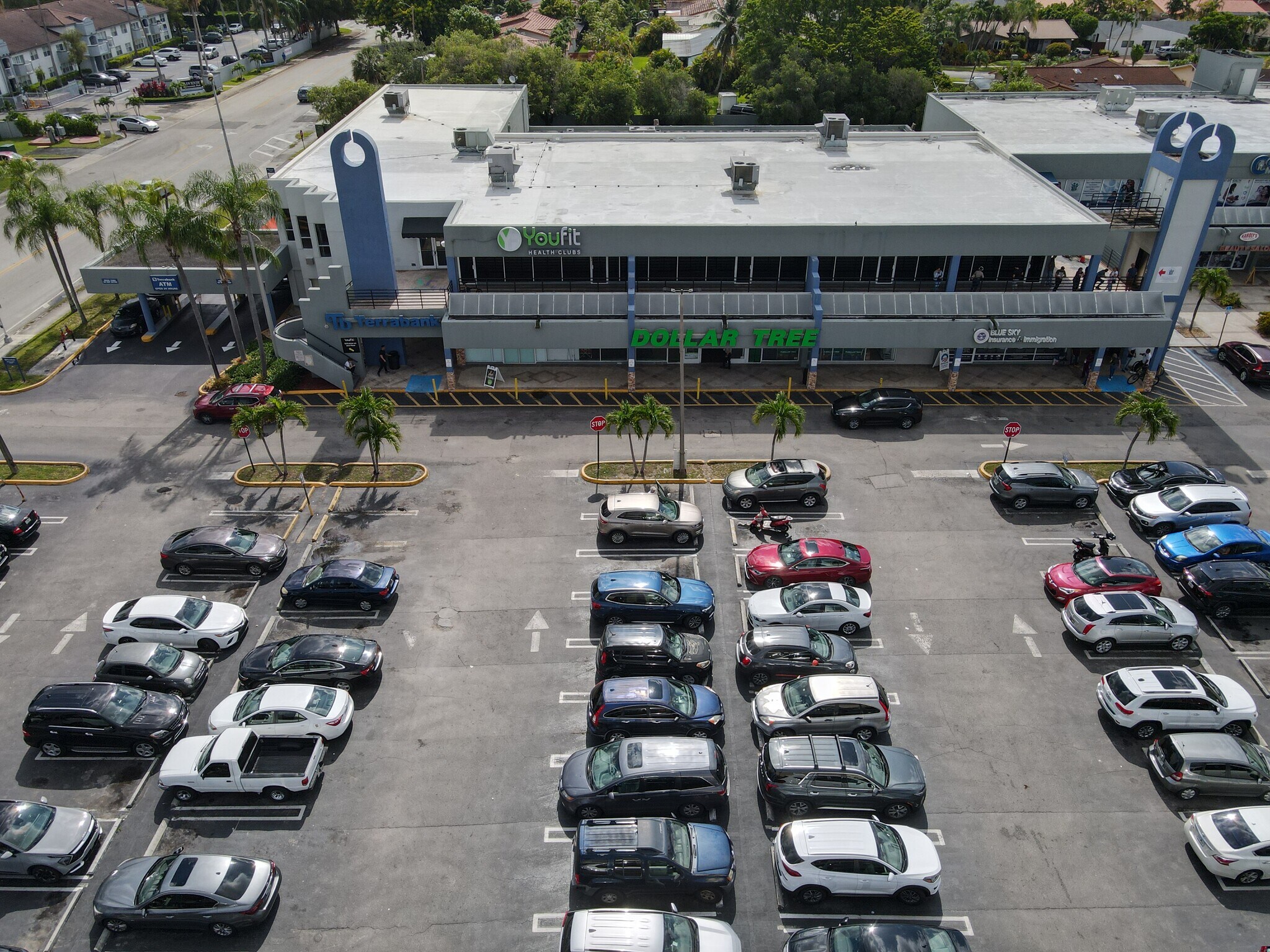 1601-1695 SW 107th Ave, Miami, FL à louer Photo du bâtiment- Image 1 de 8