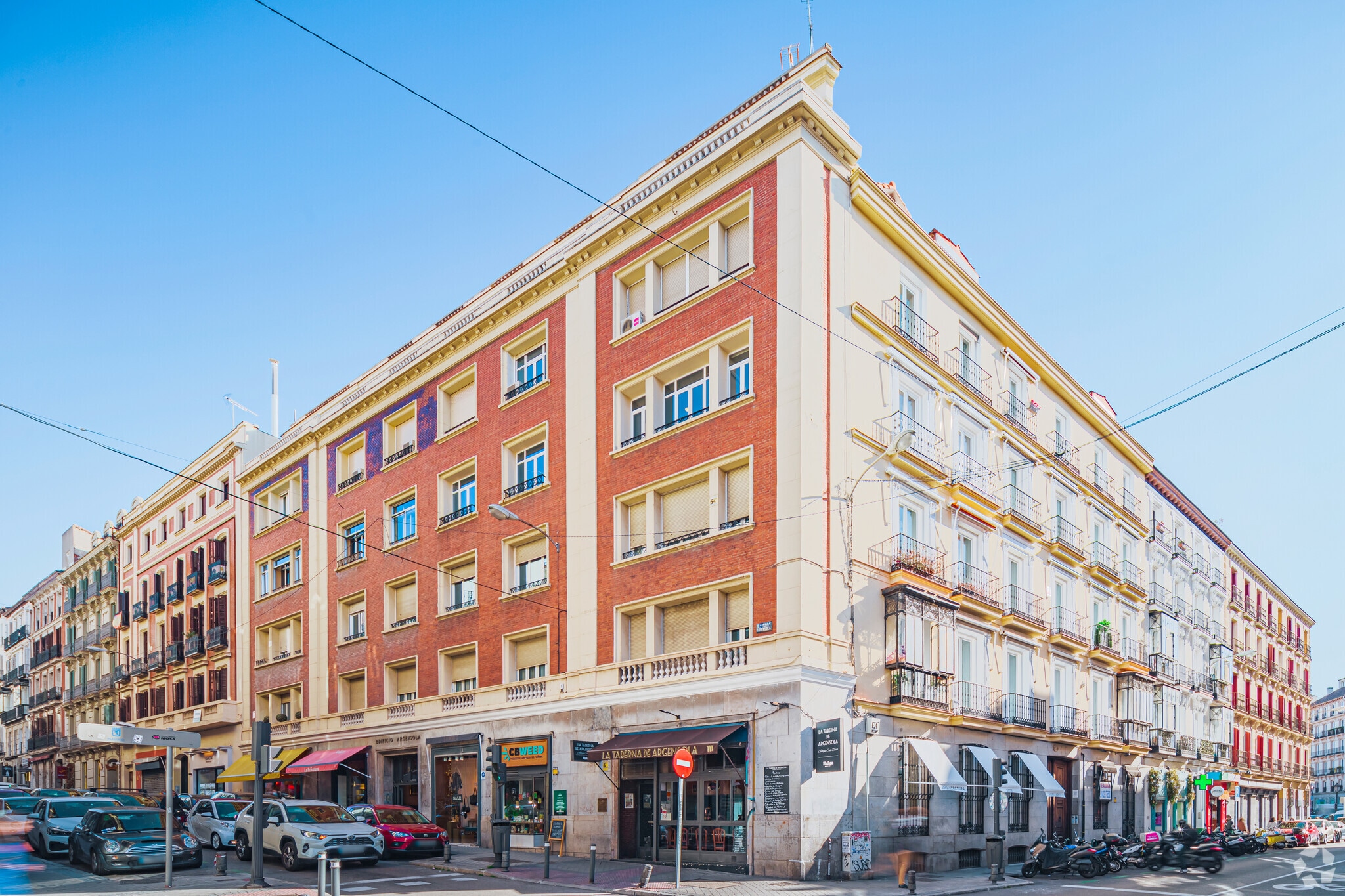 Calle de Argensola, 2, Madrid, Madrid for sale Primary Photo- Image 1 of 5