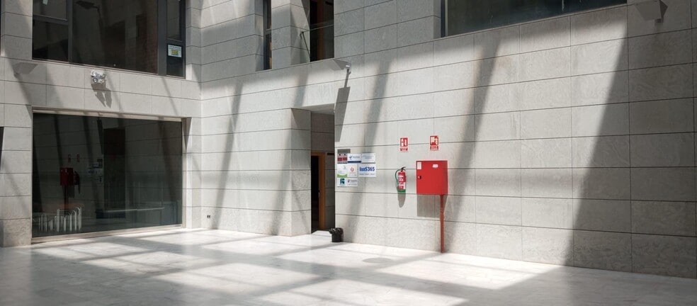 Office in Mérida, Badajoz for sale - Interior Photo - Image 2 of 15
