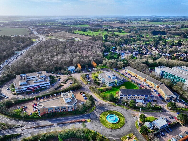 253 Capability Green, Luton à louer - Photo du bâtiment - Image 3 de 3