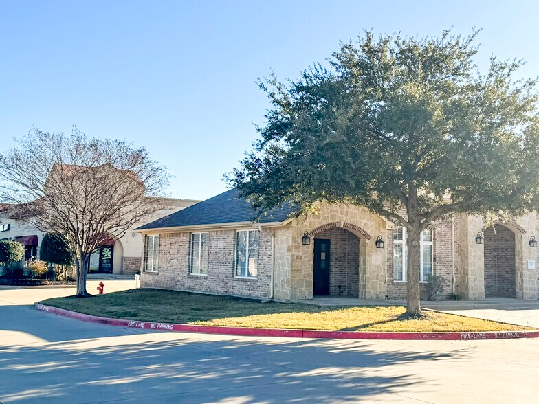 7151 Colleyville Blvd, Colleyville, TX à louer - Photo du bâtiment - Image 2 de 23