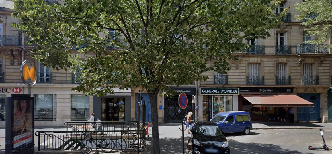 3 Place Des Ternes, Paris for lease Interior Photo- Image 1 of 2