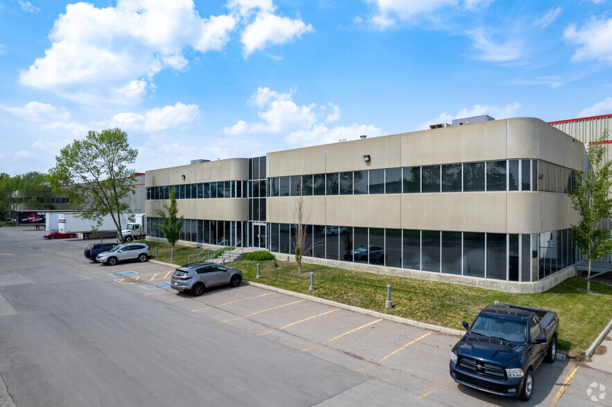 4920-5020 72 Av SE, Calgary, AB for lease - Building Photo - Image 3 of 10