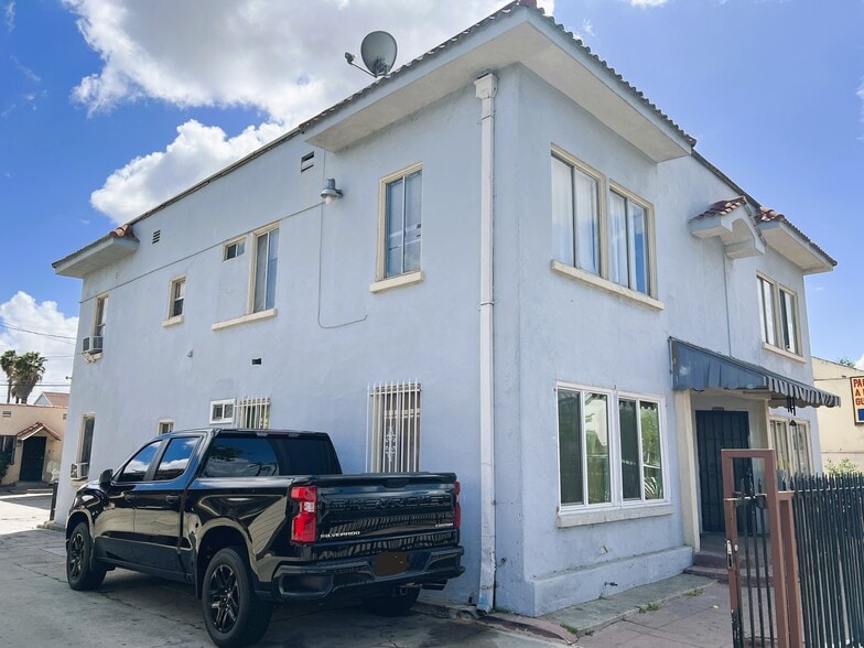 2660-2664 Randolph St portfolio of 2 properties for sale on LoopNet.ca - Building Photo - Image 2 of 10