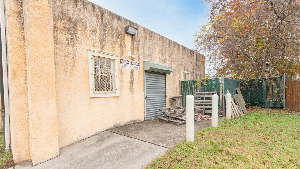 309-311 S Broadway, Gloucester City, NJ à vendre - Photo du bâtiment - Image 3 de 13