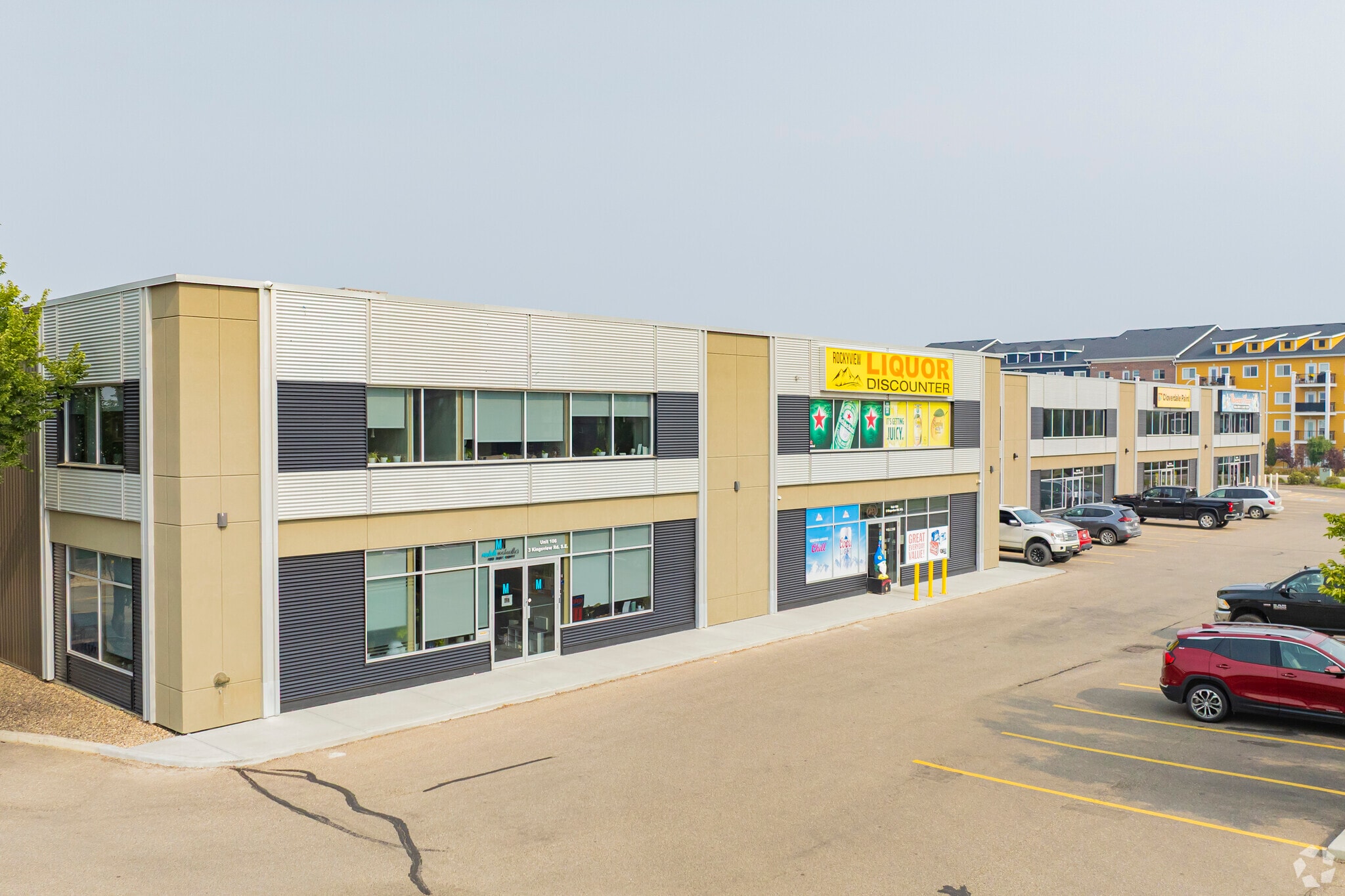 3 Kingsview Rd SE, Airdrie, AB for lease Primary Photo- Image 1 of 4