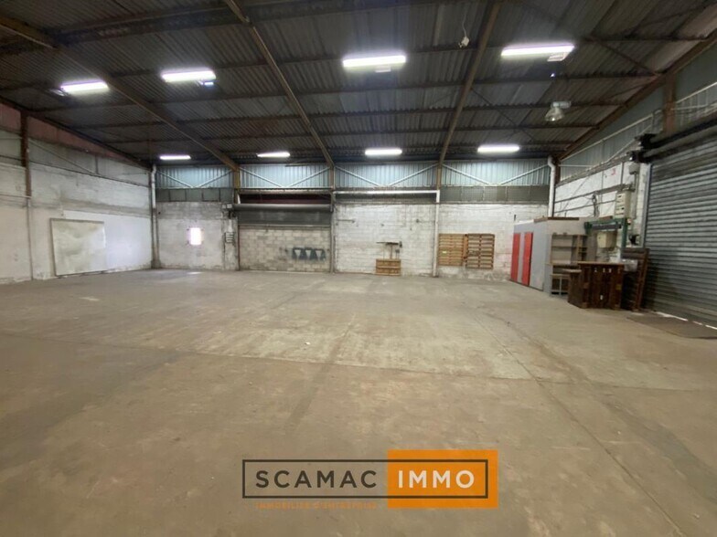 Industrial in Vitrolles for lease - Interior Photo - Image 3 of 4