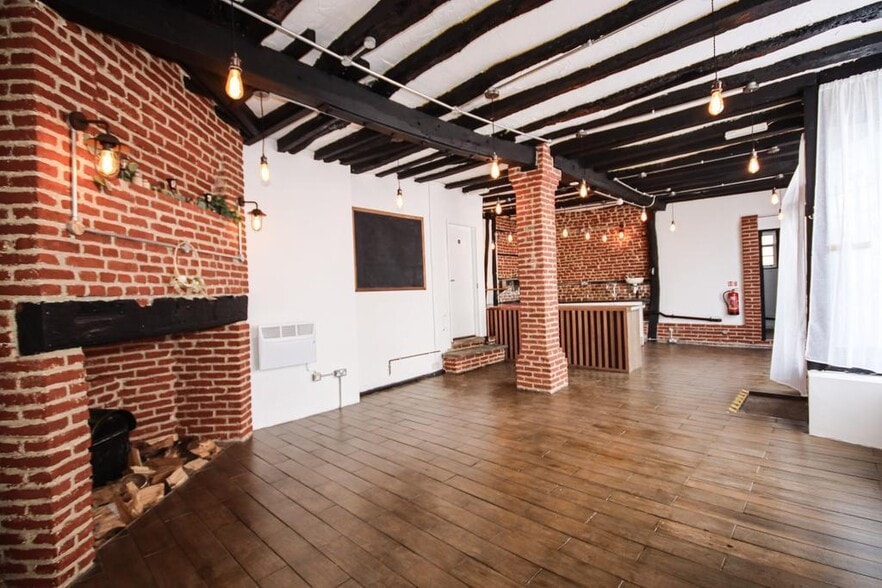 58 High St, Newington for lease - Building Photo - Image 3 of 15