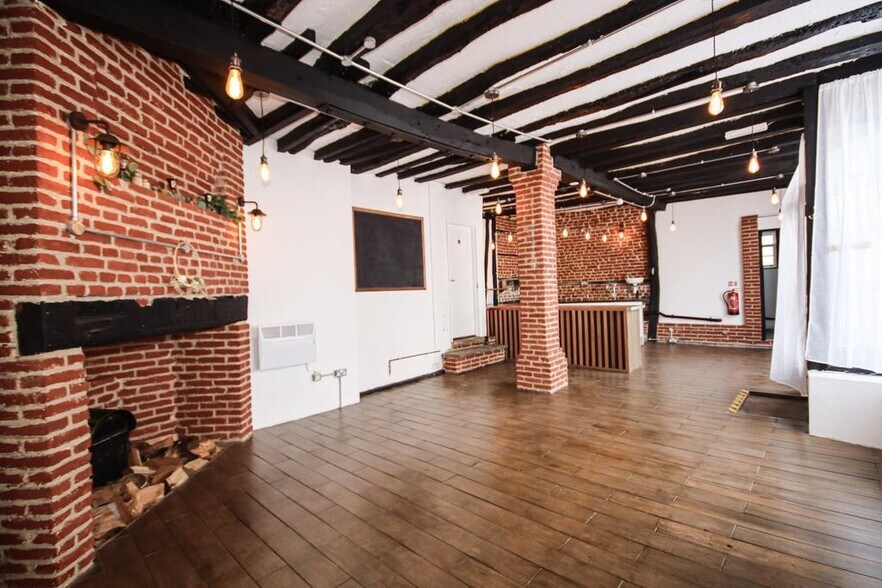 58 High St, Newington à louer - Photo du bâtiment - Image 3 de 15