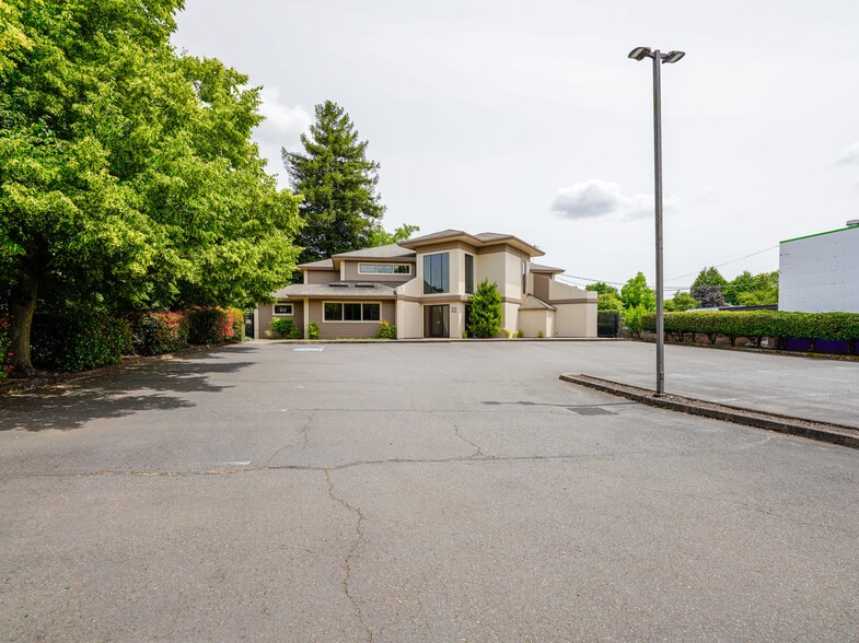760-762 High St NE, Salem, OR for lease - Building Photo - Image 3 of 6