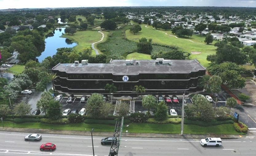 8210 W State Road 84, Davie, FL à vendre - Photo du bâtiment - Image 2 de 11