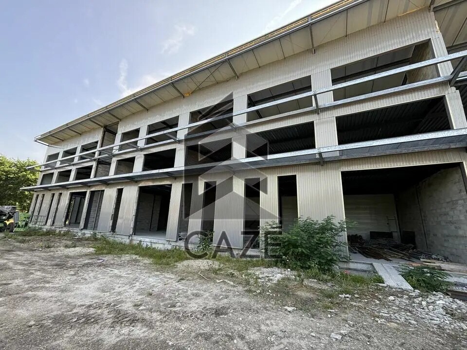 Commerce de détail dans Mérignac à louer Photo de construction- Image 1 de 4