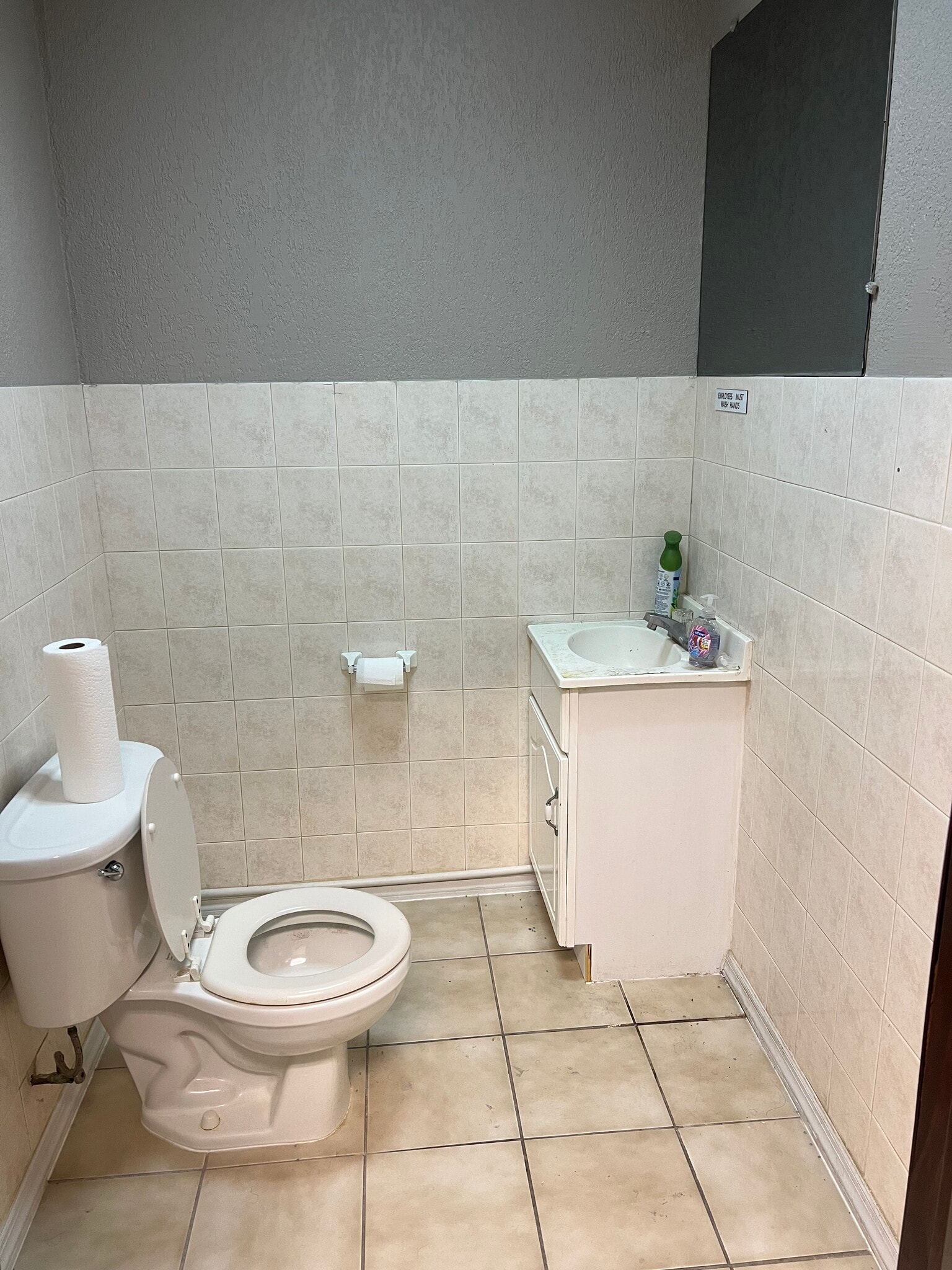 692 W Street Rd, Feasterville, PA for lease Primary Photo- Image 1 of 10