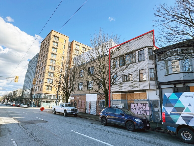 568 Powell St, Vancouver, BC à vendre - Photo du bâtiment - Image 1 de 4