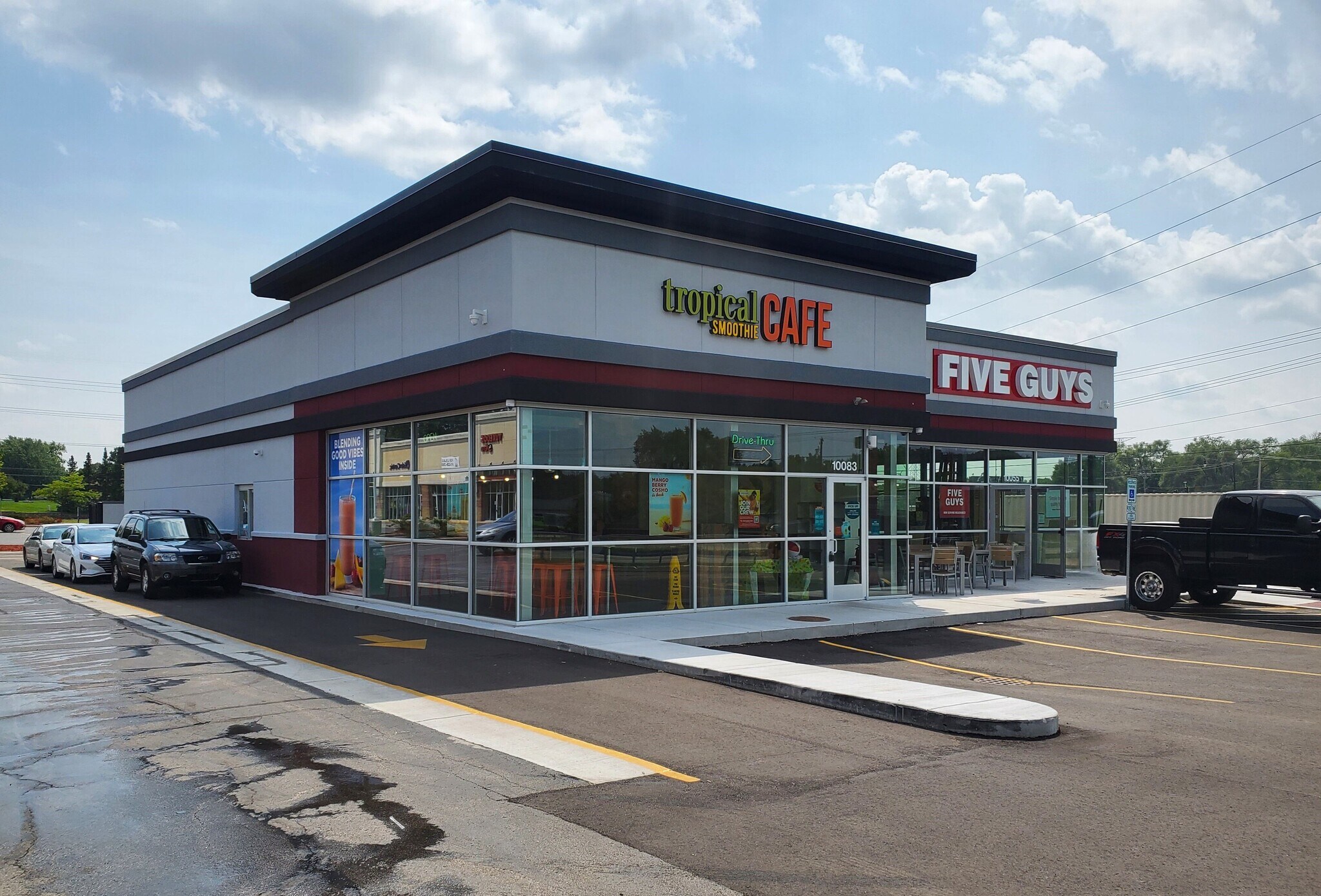 10017 N 2nd Street, Machesney Park, IL for lease Building Photo- Image 1 of 5