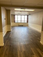 17 E 2nd Ave, Hutchinson, KS for lease Interior Photo- Image 1 of 2