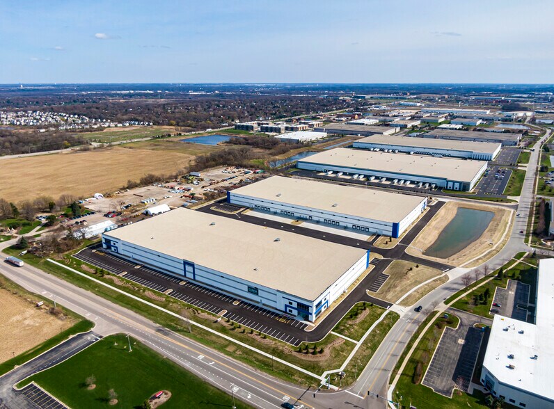 2801 Galvin Dr, Elgin, IL à louer - Aérien - Image 2 de 12