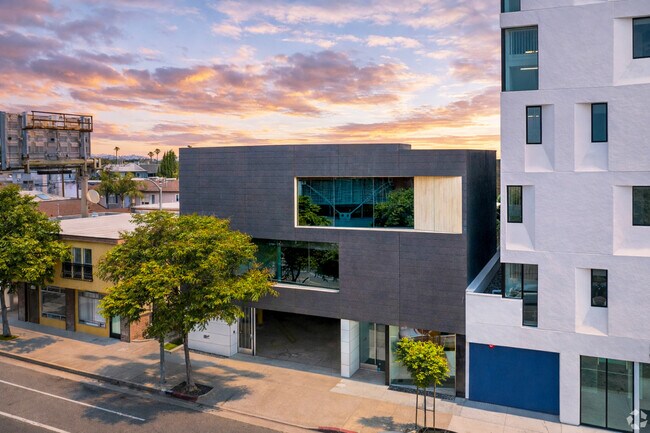 More details for 3760 Motor Ave, Los Angeles, CA - Office for Sale