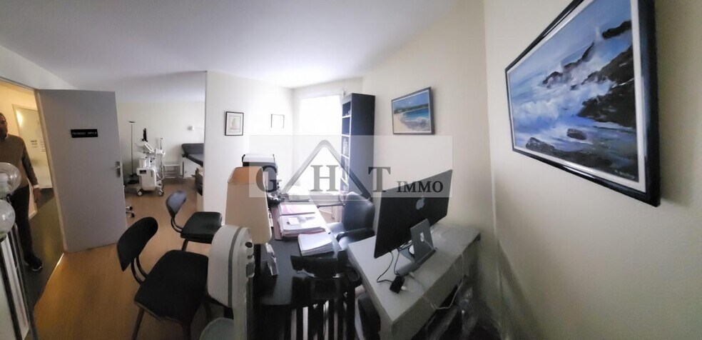 Office in Livry-Gargan for lease - Interior Photo - Image 1 of 3
