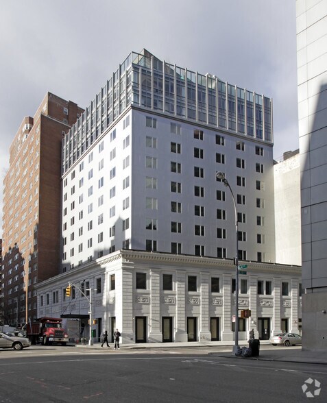 134 4th Ave, New York, NY à louer - Photo du bâtiment - Image 1 de 5