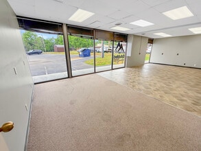 907 Rivergate Pky, Goodlettsville, TN for lease Interior Photo- Image 2 of 3