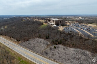 1000 Fianna Way, Fort Smith, AR - AERIAL  map view