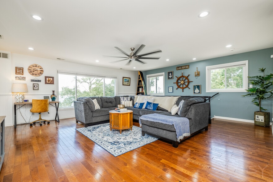 13512 Dewey St, Cedar Lake, IN à vendre - Photo du bâtiment - Image 3 de 55