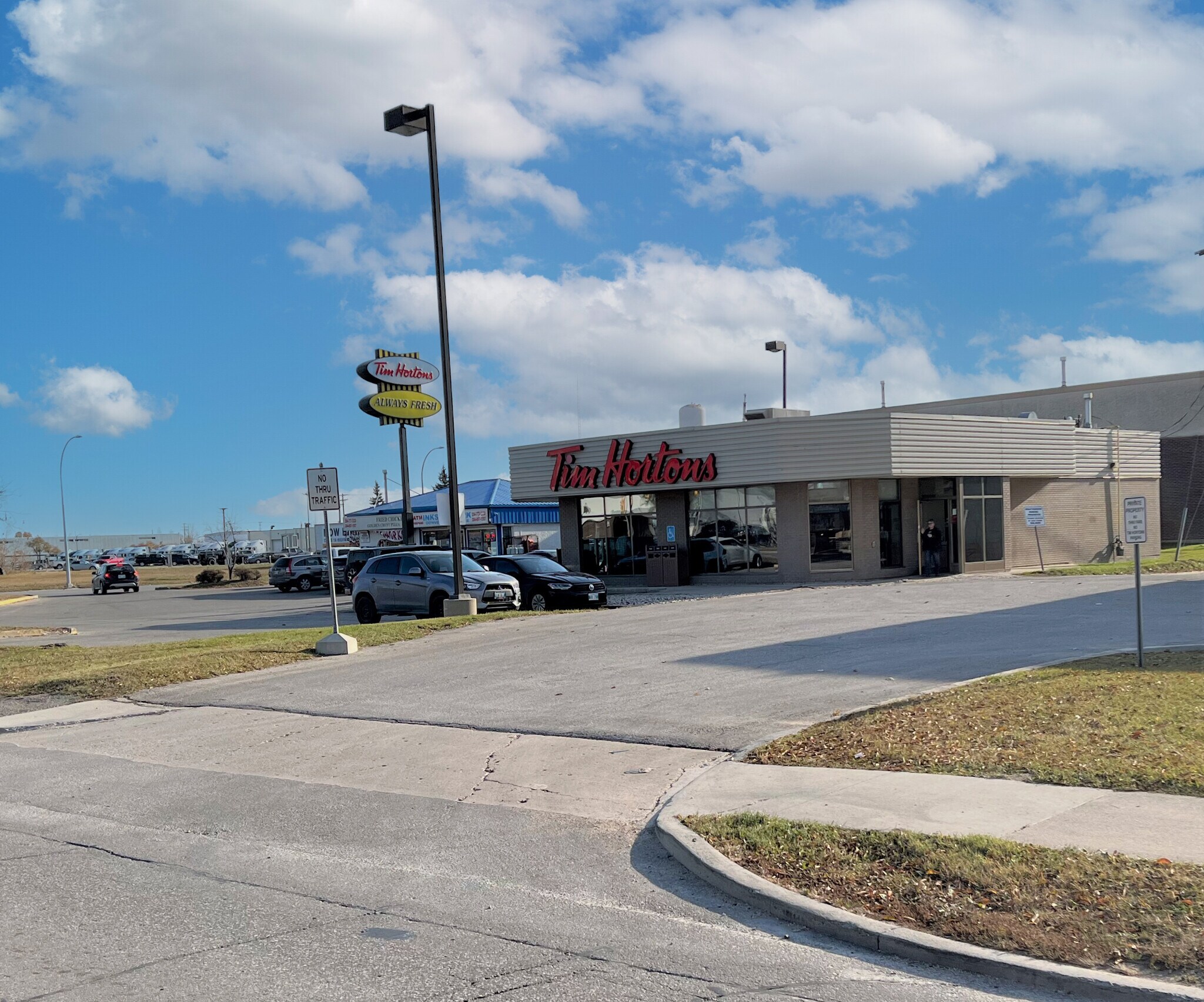 1490 Inkster Blvd, Winnipeg, MB for sale Primary Photo- Image 1 of 1