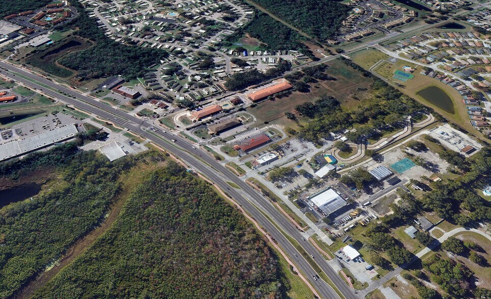 4700 W Irlo Bronson Memorial Hwy, Kissimmee, FL à vendre - Photo principale - Image 1 de 18