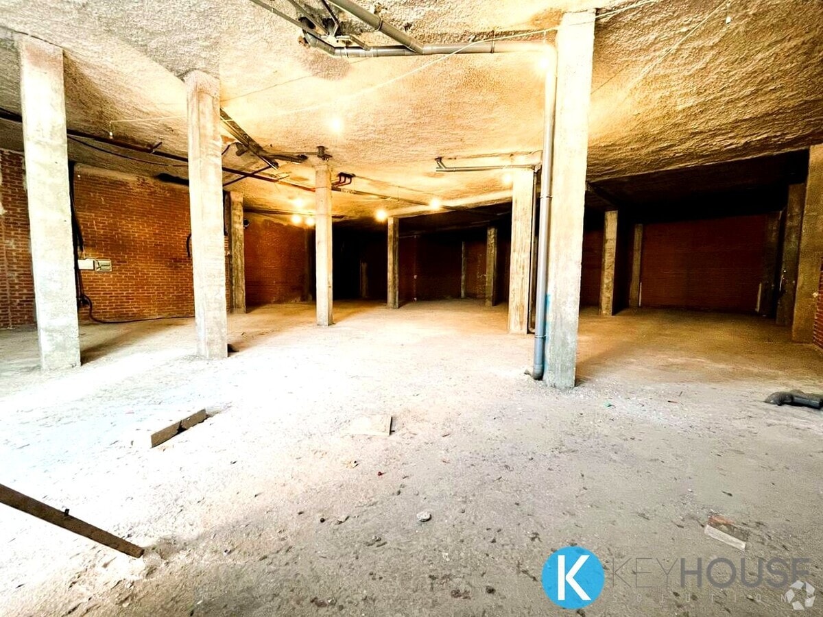 Avenida Constitución, 30-34, San Fernando de Henares, MAD 28830 - - - Interior Photo - Image 1 of 2