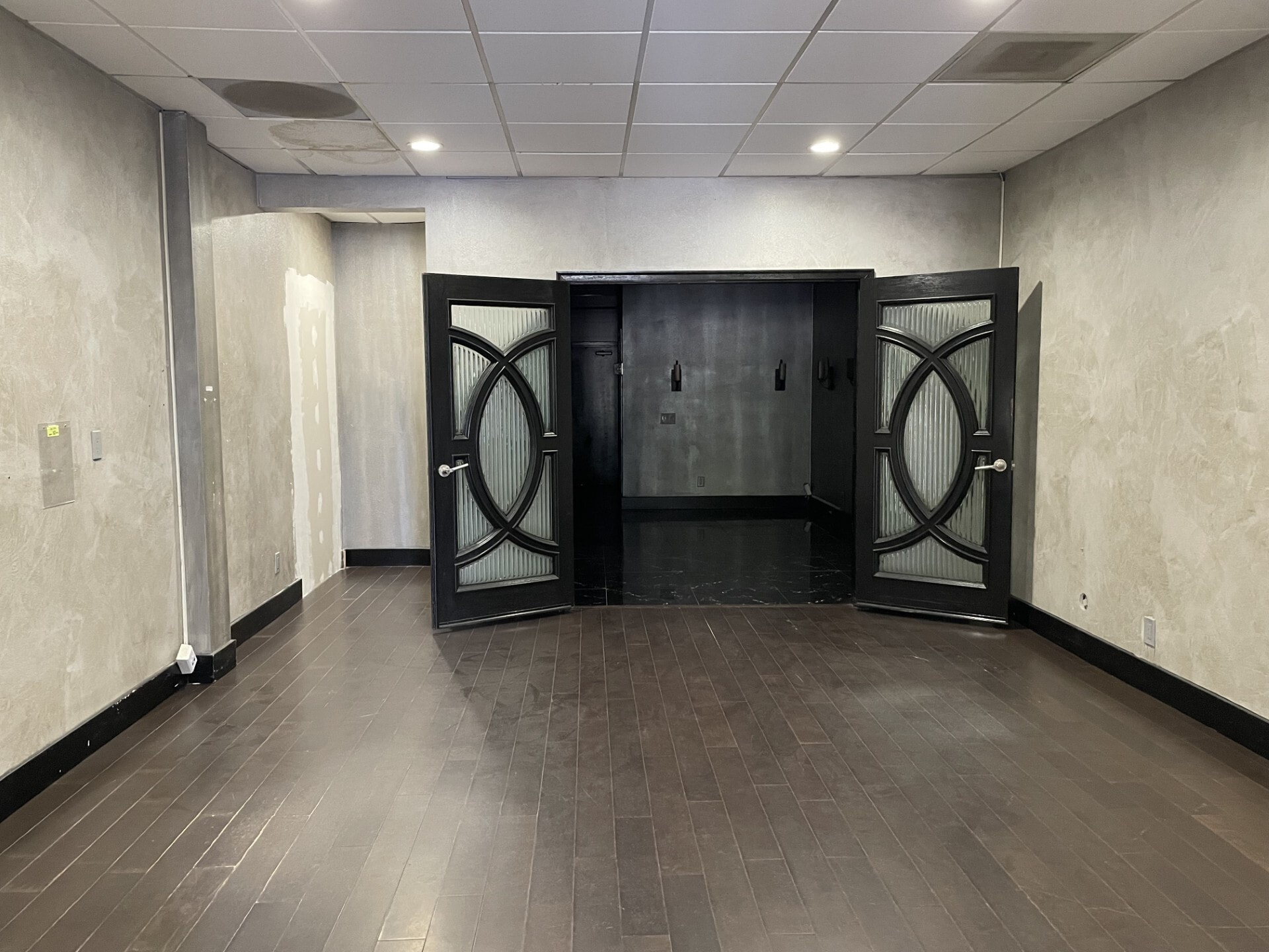 5710-5772 E Los Angeles Ave, Simi Valley, CA for lease Interior Photo- Image 1 of 3