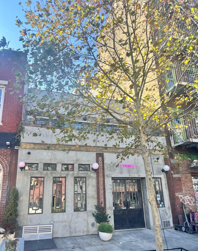 Plus de détails pour 146 Metropolitan Ave, Brooklyn, NY - Commerce de détail à louer