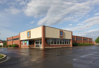 More details for 371 Brookview Ln, Bolingbrook, IL - Retail for Sale