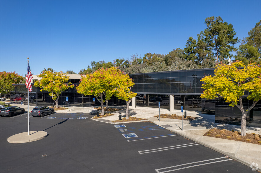 23456 Madero, Mission Viejo, CA for lease - Building Photo - Image 1 of 15