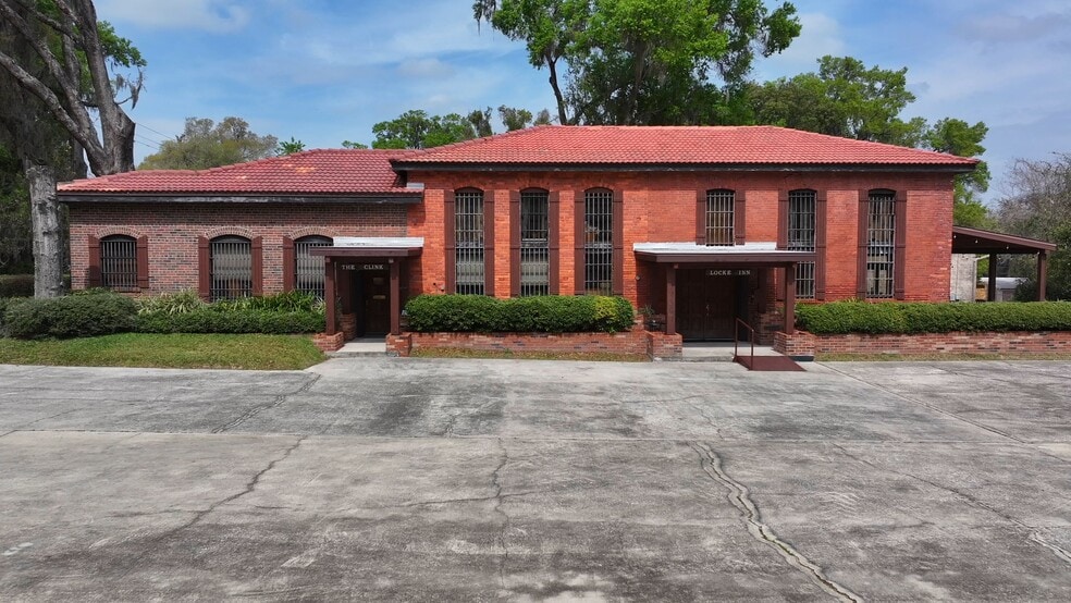 37739 Robinson Ave, Dade City, FL for sale - Commercial Listing Video - Image 2 of 6